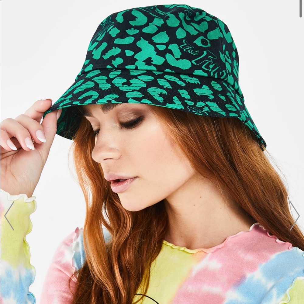 Dollskill bucket hat